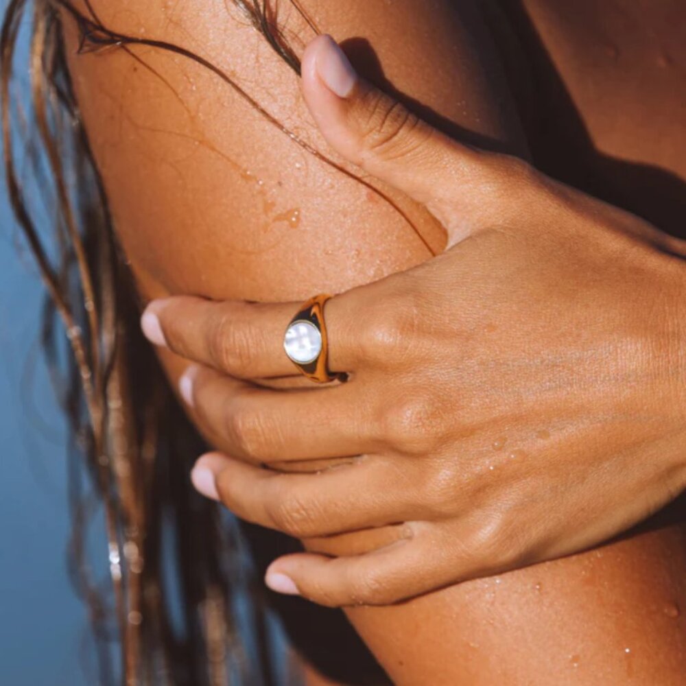 Gold Ring Non Tarnish Mother of Pearl Signet Ring Gold Statement Ring BEAUTIFUL - Picture 3 of 12